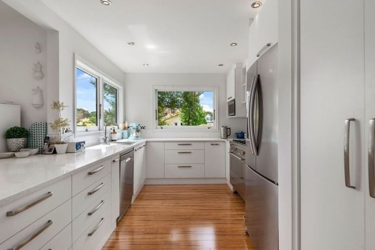 Photo of property in 11 Stormont Place, Avonhead, Christchurch, 8042