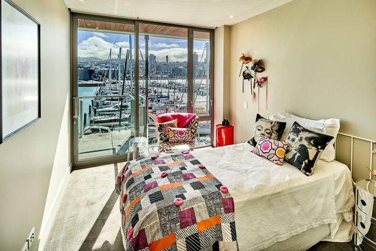Photo of property in Clyde Quay Wharf, 2b/6 Clyde Quay Wharf, Te Aro, Wellington, 6011