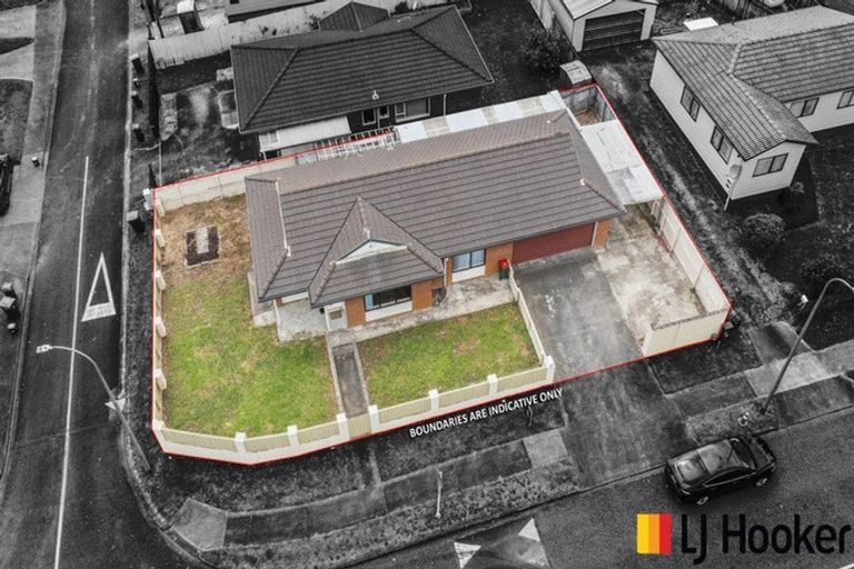 Photo of property in 1/1 Senecio Place, Weymouth, Auckland, 2103