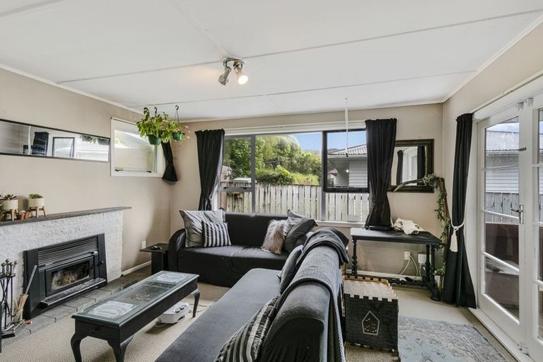 Photo of property in 20 Sunny Grove, Wainuiomata, Lower Hutt, 5014