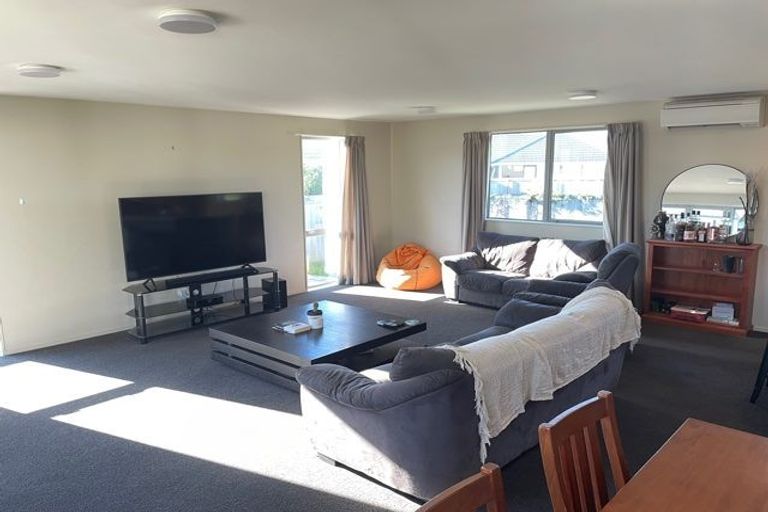 Photo of property in 17a Kaplan Avenue, Islington, Christchurch, 8042