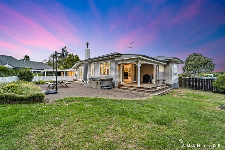 Photo of property in 739 Swanson Road, Swanson, Auckland, 0612