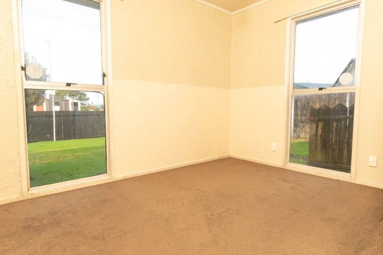 Photo of property in 9 Chibnall Place, Conifer Grove, Takanini, 2112