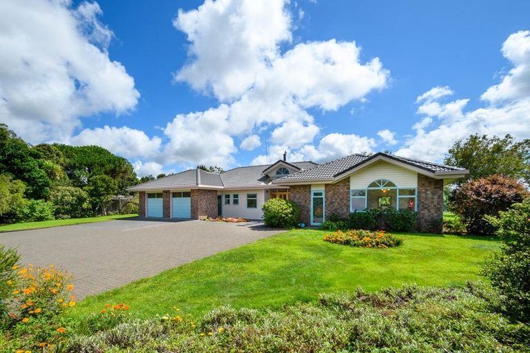 Photo of property in 30 Mahana Road, Waimauku, 0881