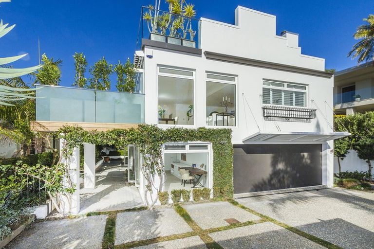 Photo of property in 15 The Strand, Takapuna, Auckland, 0622