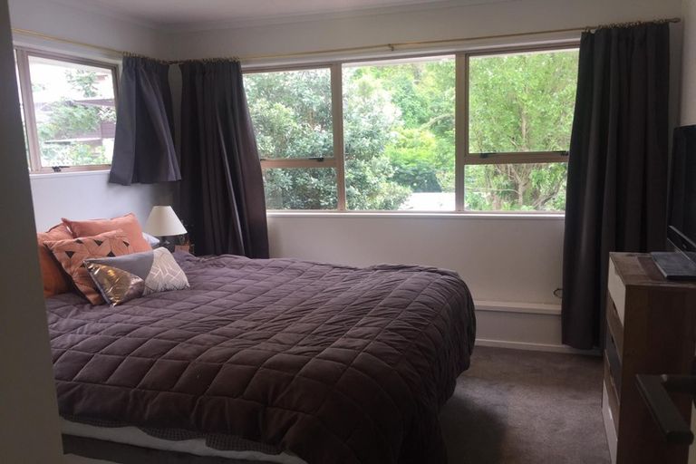 Photo of property in 2/13 Upper Bourke Street, Kilbirnie, Wellington, 6022