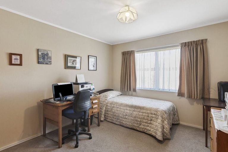 Photo of property in 5 College Drive, Paraparaumu, 5032