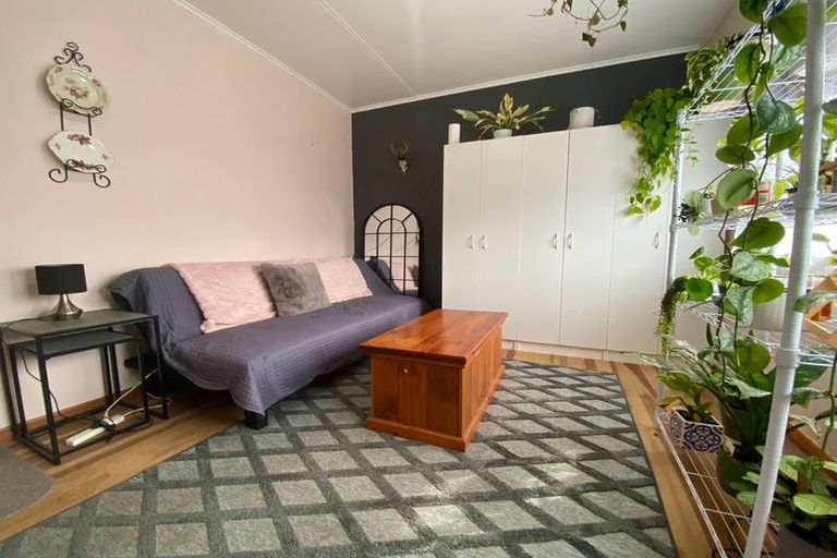 Photo of property in 1020 Tremaine Avenue, Roslyn, Palmerston North, 4414