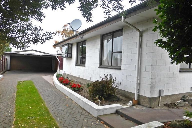 Photo of property in 6 Kinross Street, Hei Hei, Christchurch, 8042