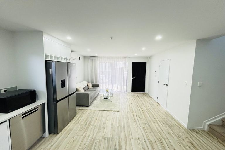 Photo of property in 19c Farwood Drive, Henderson, Auckland, 0612