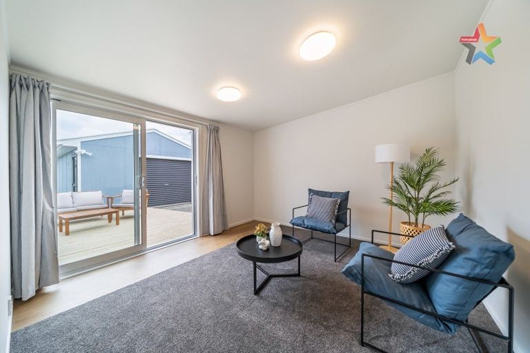 Photo of property in 221 The Esplanade, Petone, Lower Hutt, 5012