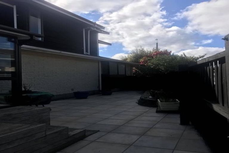 Photo of property in 399 Yaldhurst Road, Russley, Christchurch, 8042