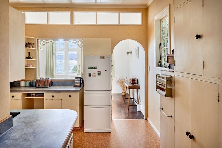 Photo of property in 54 Ferry Road, Days Bay, Lower Hutt, 5013