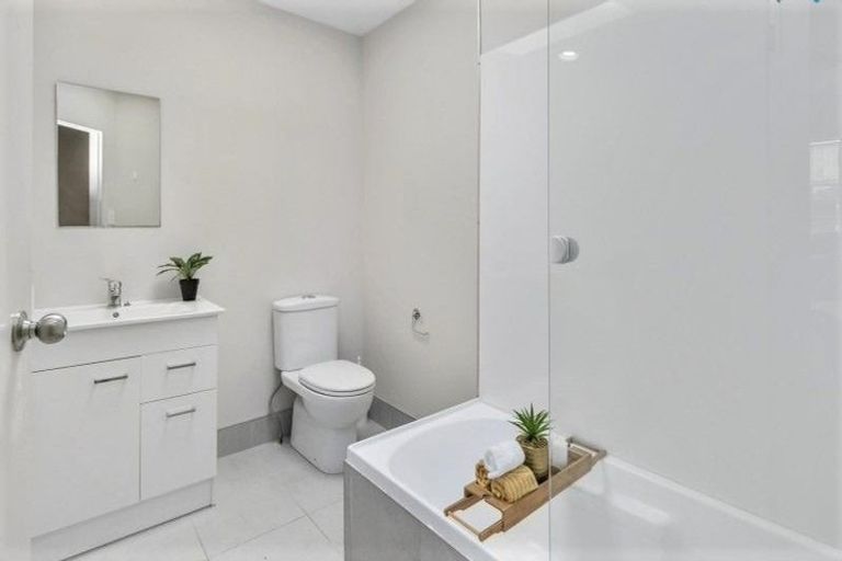 Photo of property in 3/8 Waldie Grove, Avalon, Lower Hutt, 5011