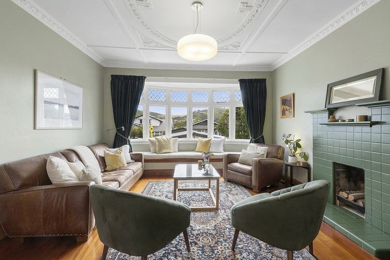 Photo of property in 11 Firth Terrace, Karori, Wellington, 6012