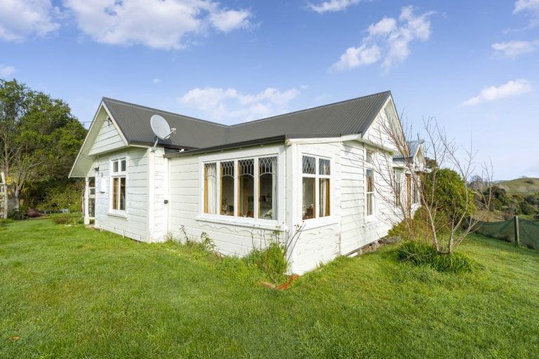Photo of property in 1453a Masterton Castlepoint Road, Tauweru, Masterton, 5889