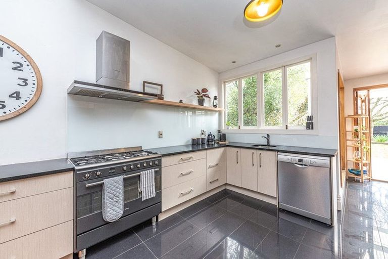 Photo of property in 2 Watkin Street, Tawhero, Whanganui, 4501