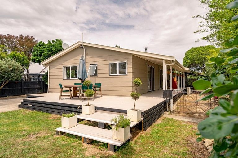 Photo of property in 51 Cologne Street, Martinborough, 5711