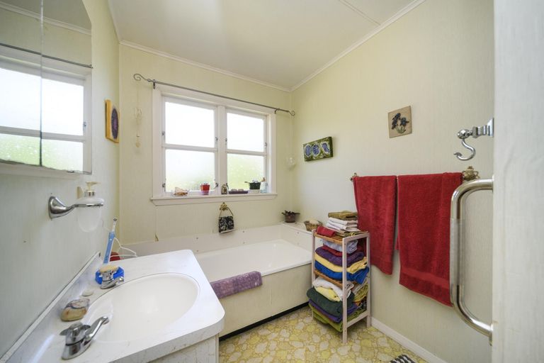 Photo of property in 17 Rennie Avenue, Milson, Palmerston North, 4414