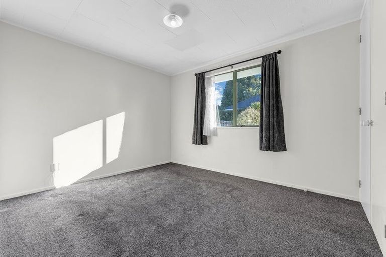 Photo of property in 81a Dundale Avenue, Blockhouse Bay, Auckland, 0600
