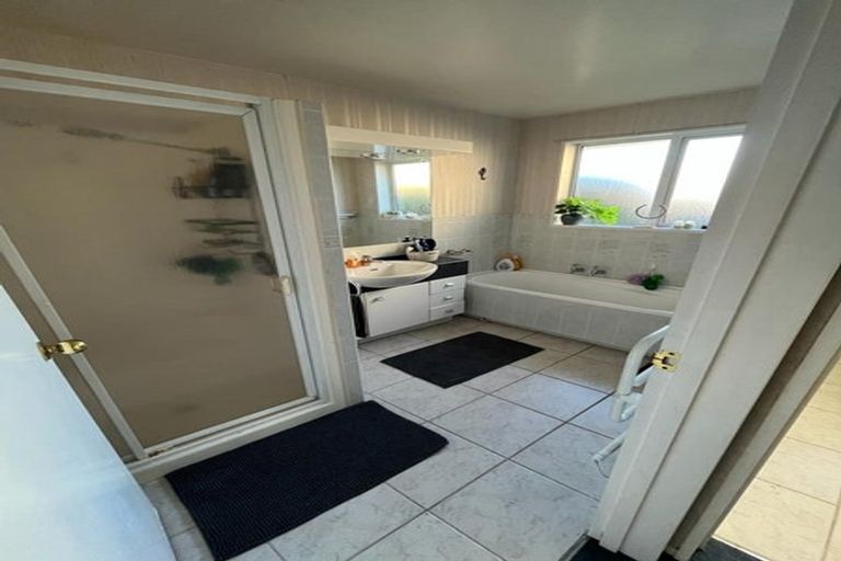 Photo of property in 1/133 Waimairi Road, Ilam, Christchurch, 8041