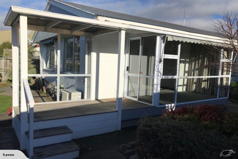 Photo of property in 1/37b Main Road, Redcliffs, Christchurch, 8081