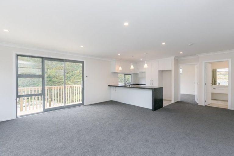 Photo of property in 1 Rarangi Way, Owhiro Bay, Wellington, 6023
