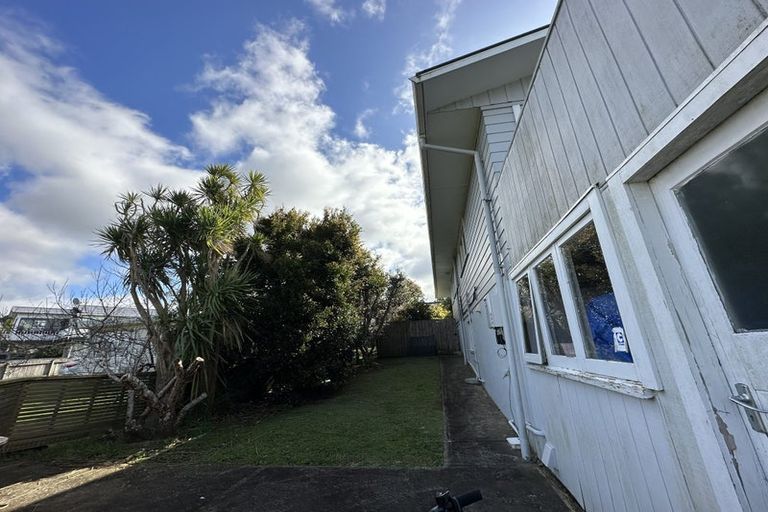 Photo of property in 158 Carlisle Road, Northcross, Auckland, 0632