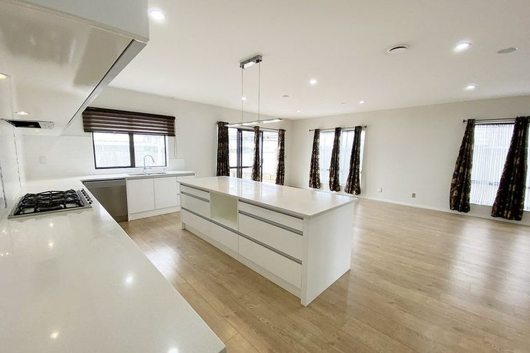 Photo of property in 41 Castlebane Drive, Flat Bush, Auckland, 2019