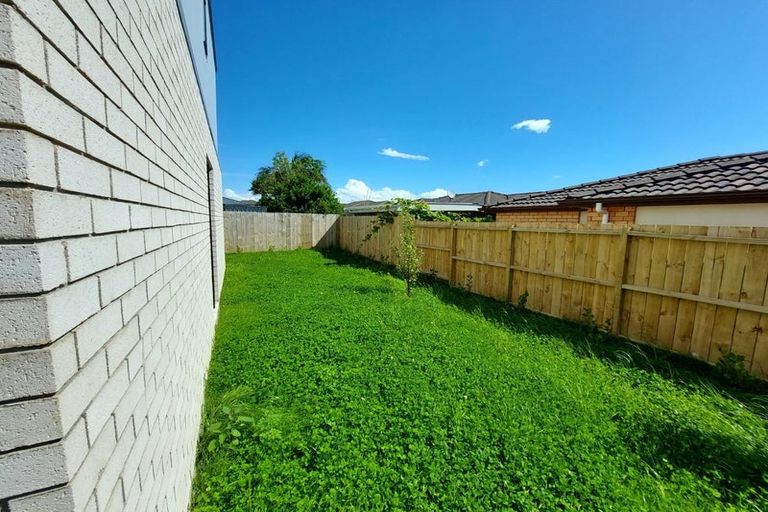 Photo of property in 22 Aumarire Lane, Favona, Auckland, 2024