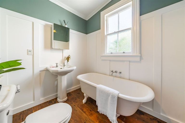 Photo of property in 41 Messines Road, Karori, Wellington, 6012