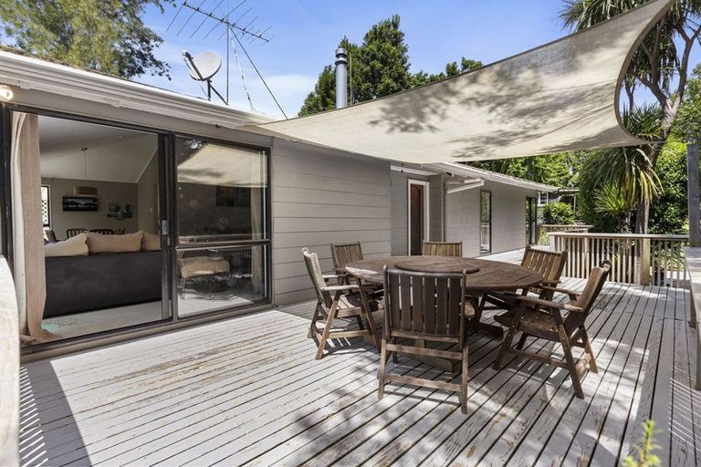 Photo of property in 66 Gledstane Road, Stanmore Bay, Whangaparaoa, 0932