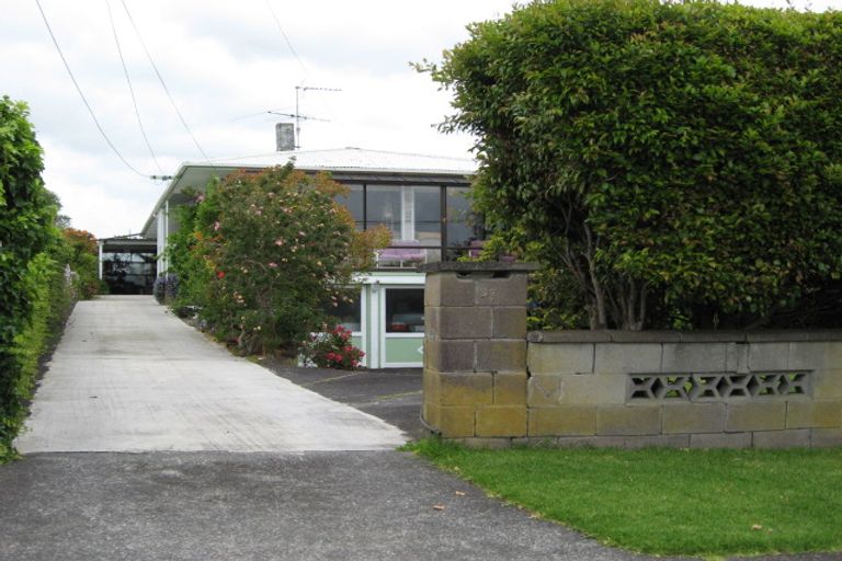 Photo of property in 37 Boyd Avenue, Mangere Bridge, Auckland, 2022