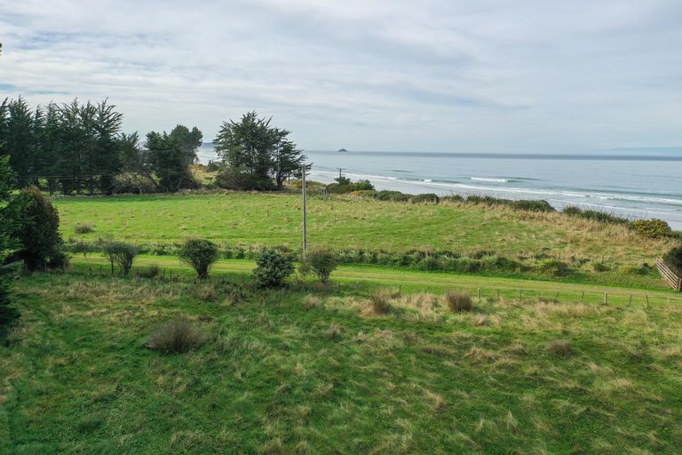 Photo of property in 110 Taieri Mouth Road, Kuri Bush, Brighton, 9091