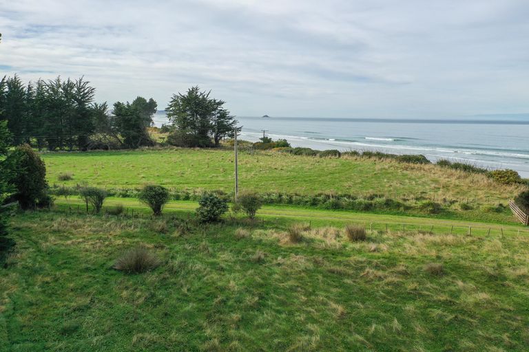 Photo of property in 110 Taieri Mouth Road, Kuri Bush, Brighton, 9091