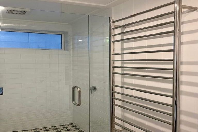 Photo of property in 129a Marine Parade, Mount Maunganui, 3116