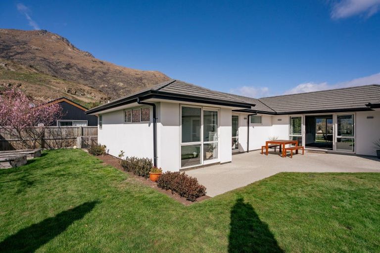 Photo of property in 4 Keble Lane, Lower Shotover, Queenstown, 9304