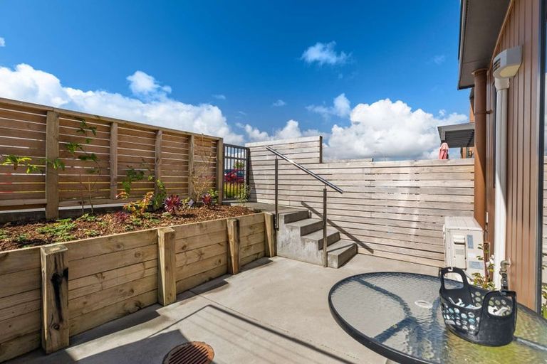 Photo of property in 27 Sun Orchid Avenue, Wiri, Auckland, 2104