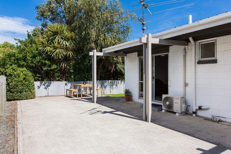 Photo of property in 253b Oxford Street, South Dunedin, Dunedin, 9012