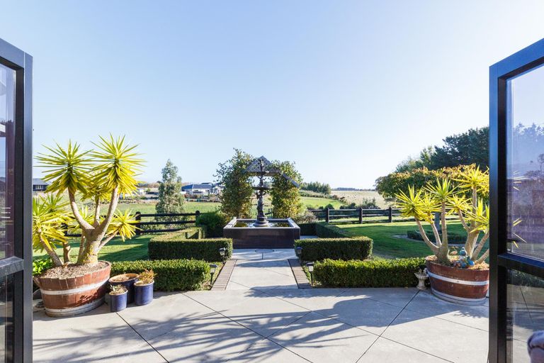 Photo of property in 289b Tutaki Road, Kelvin Grove, Palmerston North, 4470