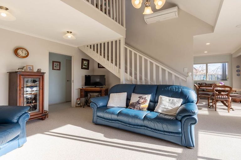 Photo of property in Rangeview Villas, 35/9 Fuller Close, Levin, 5510