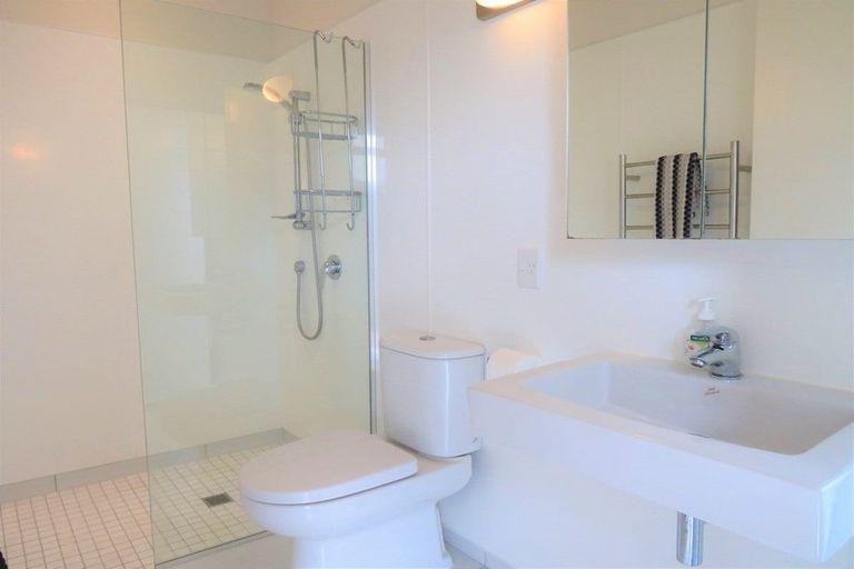 Photo of property in 12 Station Street, Hobsonville, Auckland, 0616