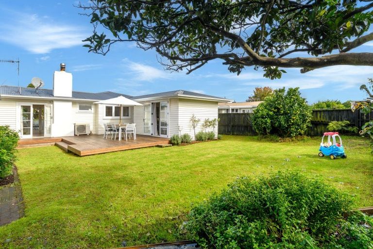 Photo of property in 66 Kingswood Road, Brookfield, Tauranga, 3110
