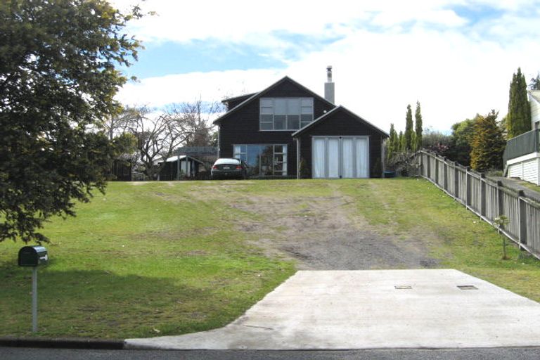 Photo of property in 49 Marina Terrace, Kinloch, Taupo, 3377