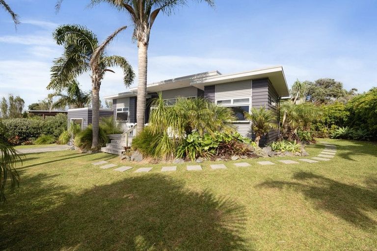 Photo of property in 11a Cullen Street, Mangawhai Heads, Mangawhai, 0505