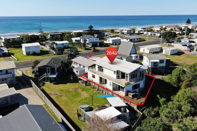 Photo of property in 264a Seaforth Road, Waihi Beach, 3611