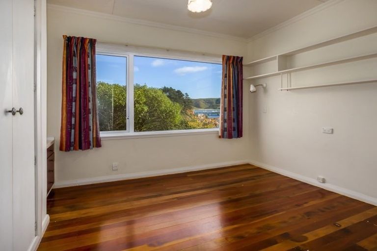 Photo of property in 53a Bayview Road, Paremata, Porirua, 5024