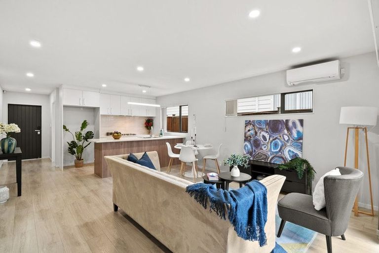 Photo of property in 41 Koroheke Road, Takanini, 2110