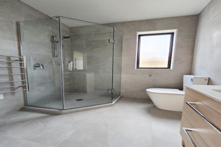 Photo of property in 41a Candia Road, Swanson, Auckland, 0614