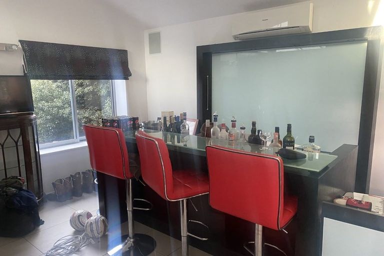 Photo of property in 214 Major Hornbrook Road, Mount Pleasant, Christchurch, 8081